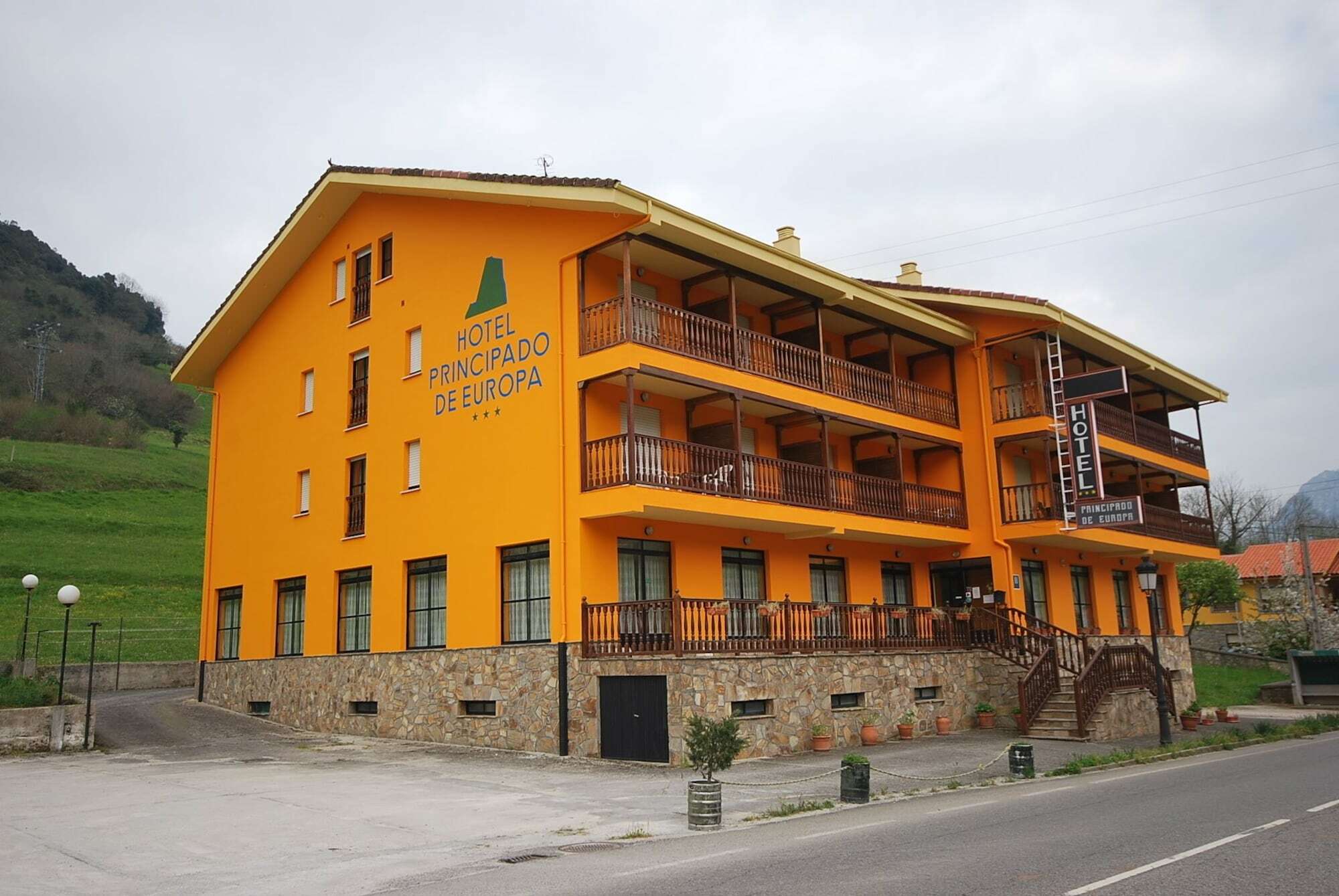 Hotel Principado De Europa Аренас-де-Кабралес Экстерьер фото